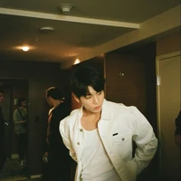 Jeon Jungkook ( Cậu )