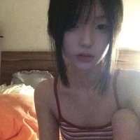 Bùi Nguyệt Quỳnh Vi -  Beverly