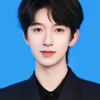 Hạ Tuấn Lâm.