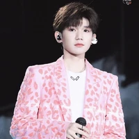 Vương Nguyên ( papi các anh )