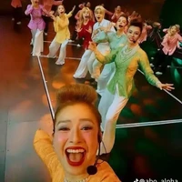tác giả ế show
