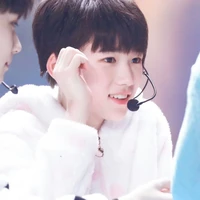 Tống Á Thần (8 tuổi)