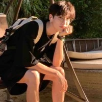 Huỳnh Công Bách/nam 9