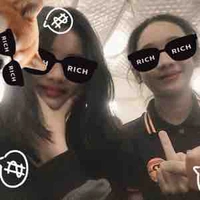 Hai đứa diên