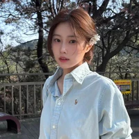 Kang Hyewon (cô)
