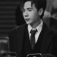 Quang hùng 