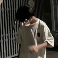Huy//hiphop🤟//
