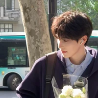 Trịnh Hữu Huy Anh/郑友辉英