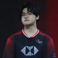 Lee minhyeong ( gumayusi)