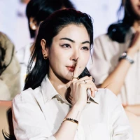 Faye Peraya//chị//