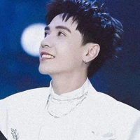 Lễ Quang Hùng