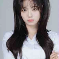 Kim Chaewon 