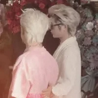 ？？
Rhycap dduj nhau sập nhà