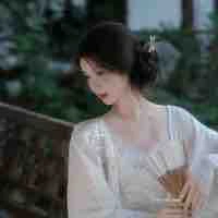 Dương Thuỳ Chi 
