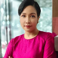 Mỹ Linh ( hiệu trưởng)