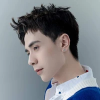 Q.Hồng