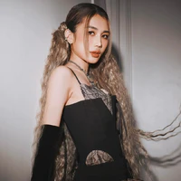 Uyển My