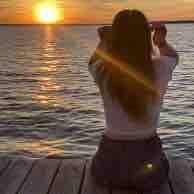 Trúc Mai-cô bán nước gần nhà gíp