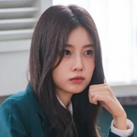 Kang Hyewon