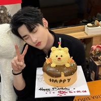 Huỳnh Hoàng Hùng(Hùng Huỳnh)