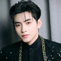Hùng Huỳnh