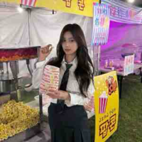 Kang hyewon 