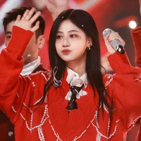 Viên Nhất Kỳ ( nàng )