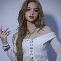 Phan Hoàng Thúy Vy / Vlary - 2004