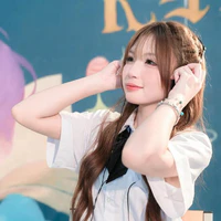 Trâm Anh_Lớp Truởng