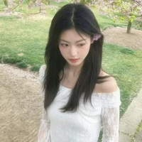 Phạm Thu Hiền ⁰⁰