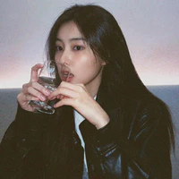 Kang Hyewon