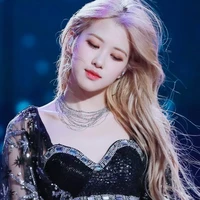 Park Chaeyoung [chị dâu cô và chiquita]