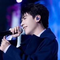 Lê Quang Hùng(200)