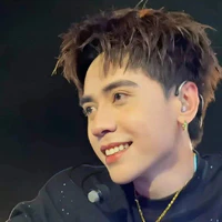 quang hùng