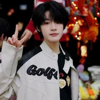 Uông Tuấn Hy_U