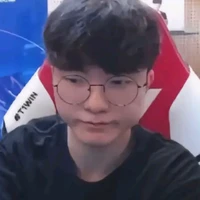 pé dâu (Faker)