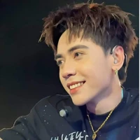 Lê Quang Hùng ( phone)