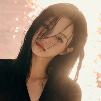 Lee Hyeri - Cô
