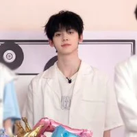 Tả Hàng - cậu