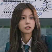 Kang Hyewon