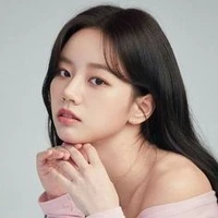 Lee Hyeri (cô)