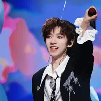 Hạ Tuấn Lâm – Bạn tốt của Nguyên Nguyên