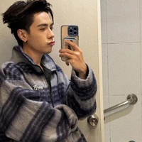 Quang Hùng (Phone)