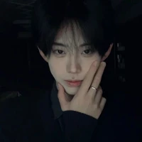 Tú Thy - Đừng nhìn nữa, tao là nữ 🙏