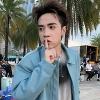 Lê Quang Hùng (Phone)