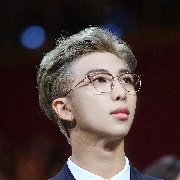 Namjoon- bố kook