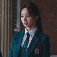 Hyeri [ Cô ]