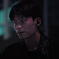 Hwang Jun-Ho[ Em trai In-Ho]