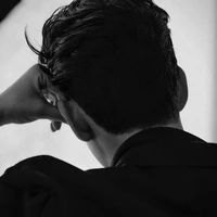 Seong Han-Woo[ anh hai Gin-Hun]