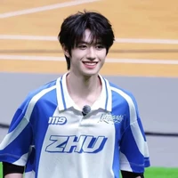 Chu Chí Hâm(bạn thân top)